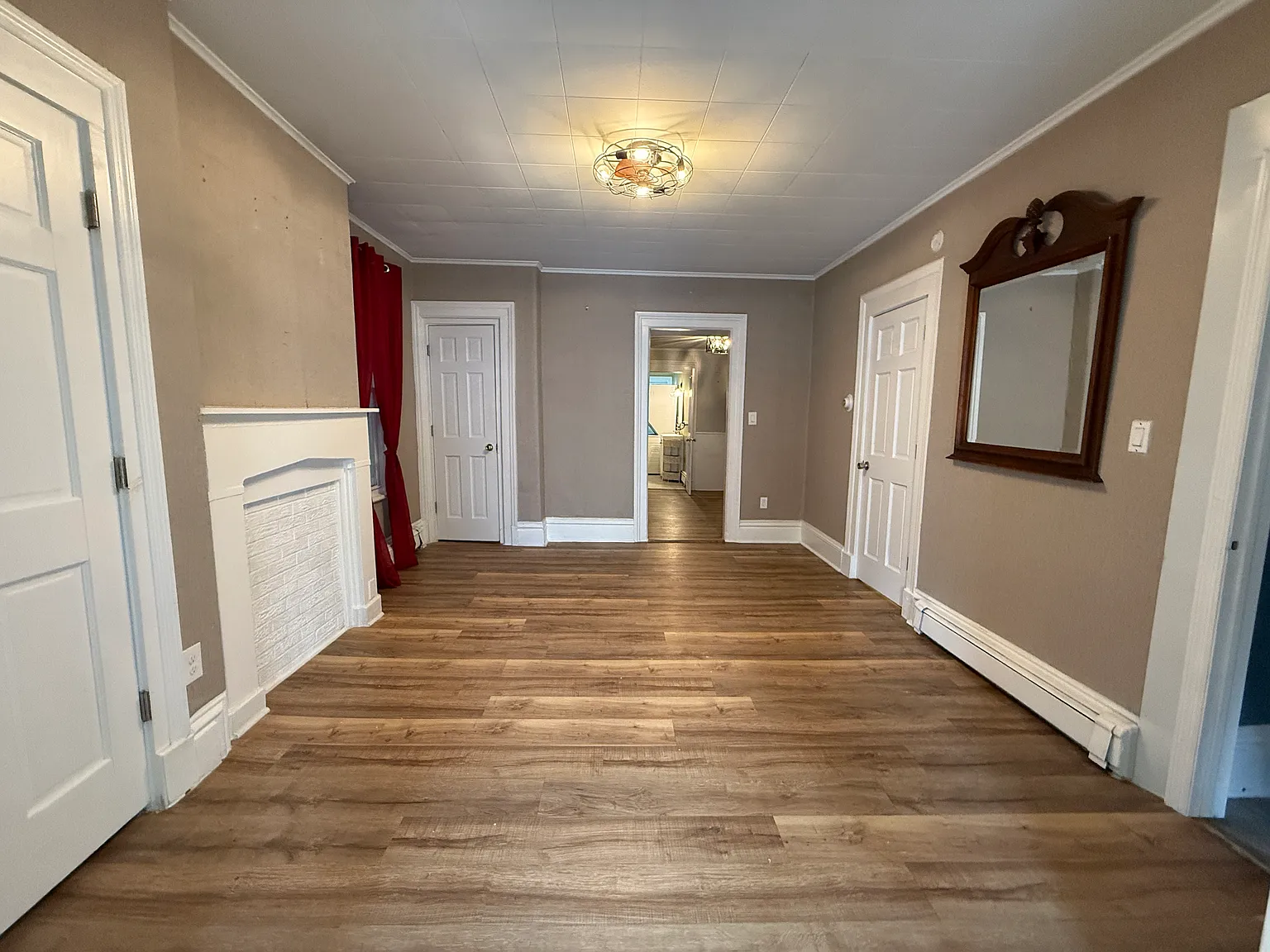 3 bed, 1074 sqft, $1,600 — Photo 3