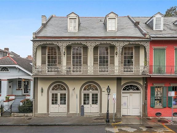 2nd image of 821 Royal St APT 6