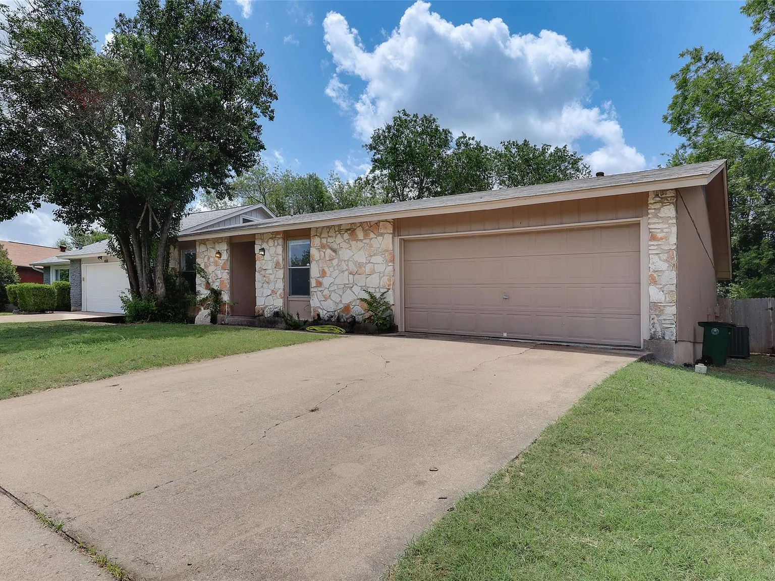 3 bed, 2.0 bath, 1510 sqft, $1,895 — Photo 1