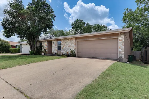 656 Mairo St Photo 1