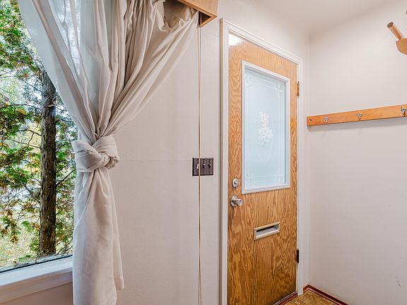 4th image of 9303 86th St NW