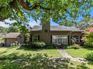 2145 W Cape Rock Dr, Cape Girardeau, MO 63701