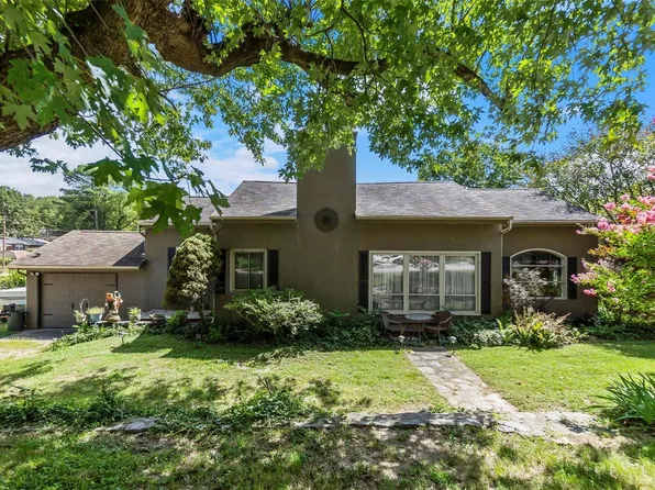 2131 W Cape Rock Dr, Cape Girardeau, MO 63701