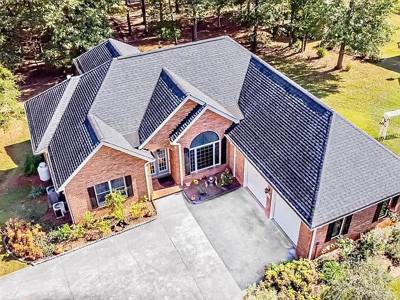 3rd image of 4605 Great Oaks Dr