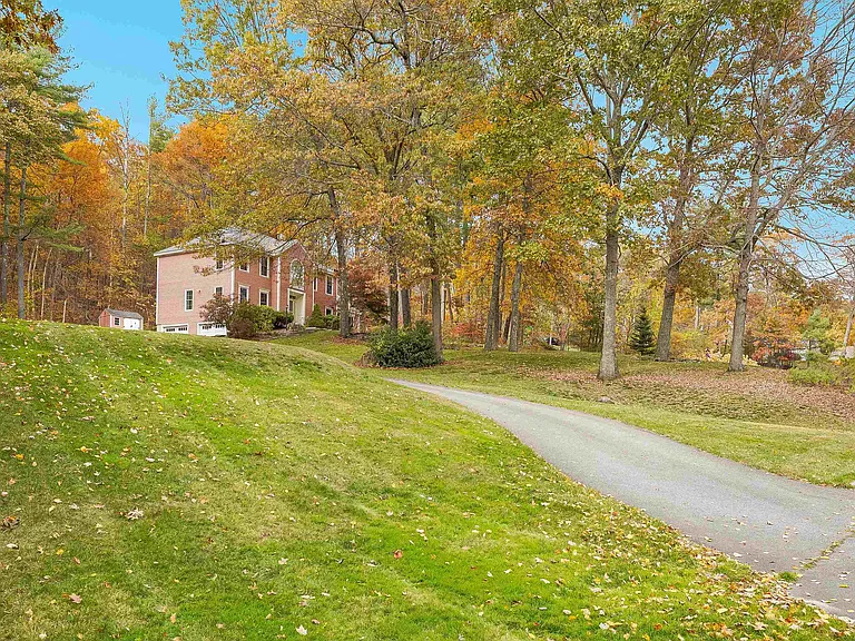 13 Bear Hill Rd — Photo 34