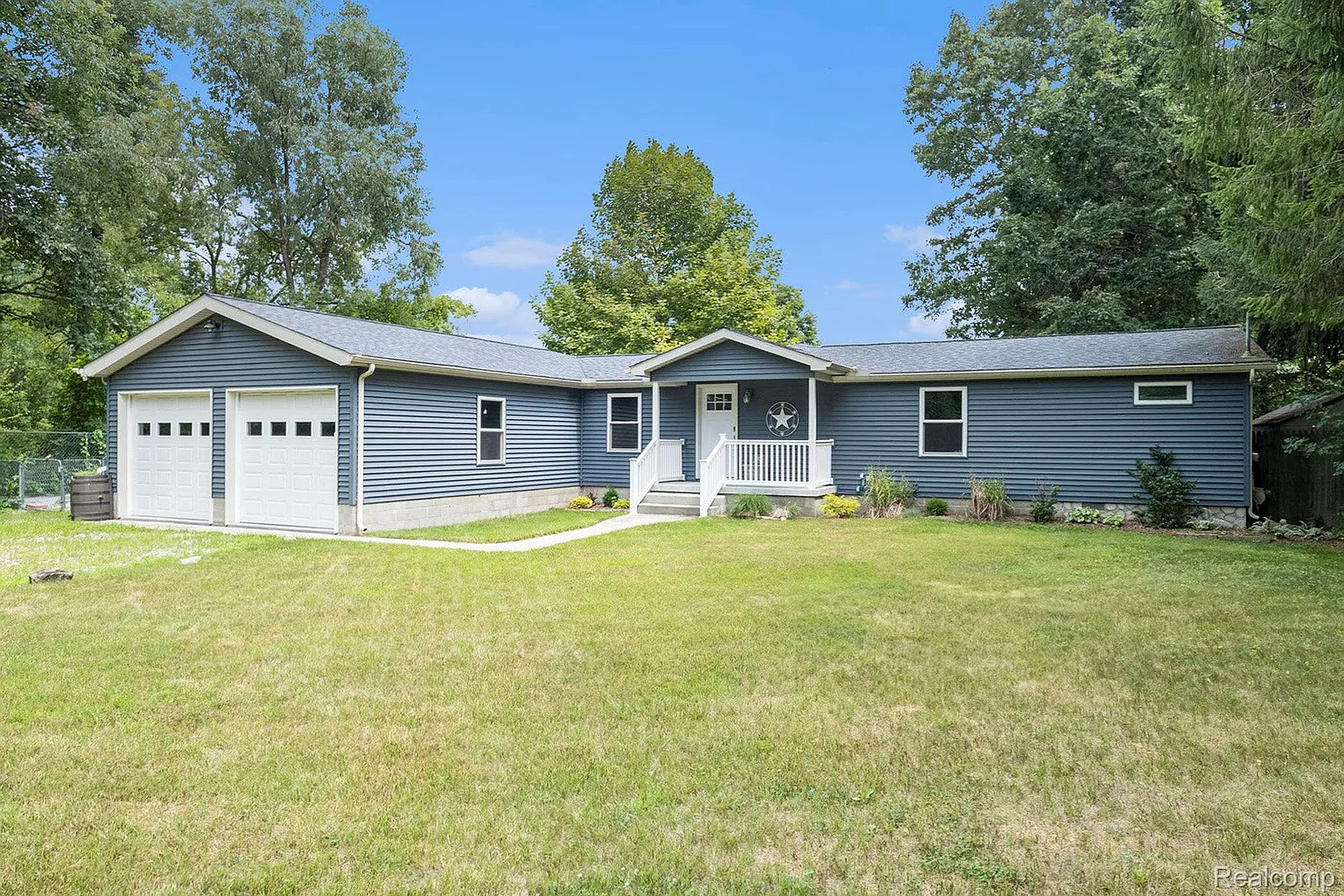 1015 Old Leake Ct photo 1