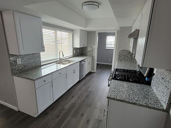 3rd image of 5144 Reed Dr