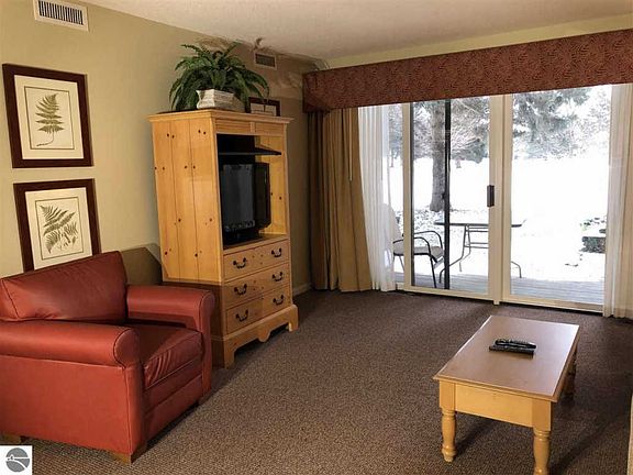 5th image of 5534 Golfview Ct