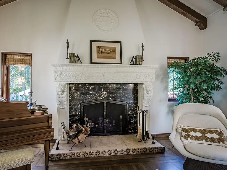 263 W Santa Inez Ave — Photo 11