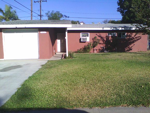 2nd image of 1230 S Claremont St