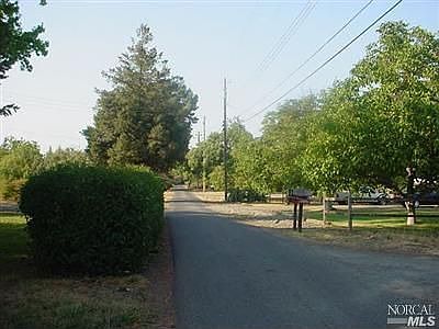 4th image of 1059 Berry Ln