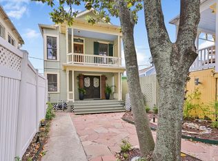 611 Church St, Galveston, TX 77550