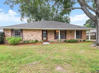 8934 Cottage Dr, Baton Rouge, LA 70806
