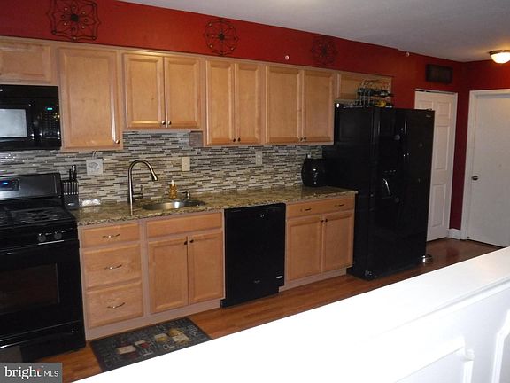 4th image of 12011 Templeton Dr