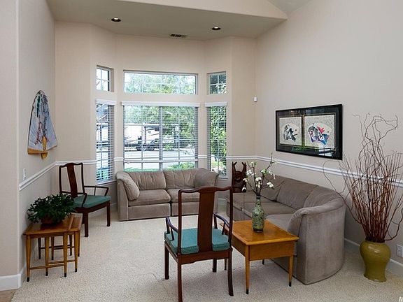 3rd image of 9000 Chandelle Ct