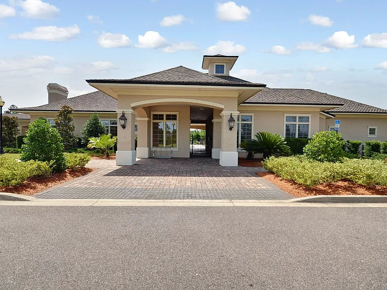 70305 Winding River Dr — Photo 36