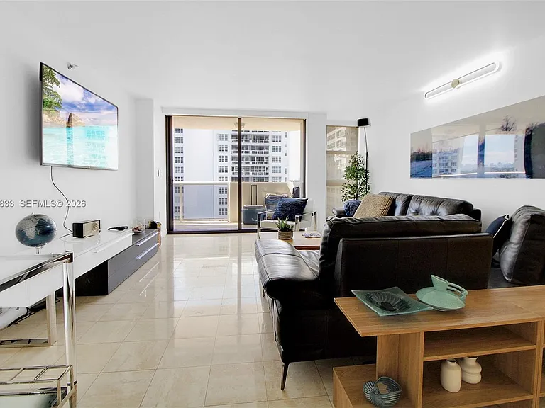 5757 Collins Ave #1003 — Photo 37