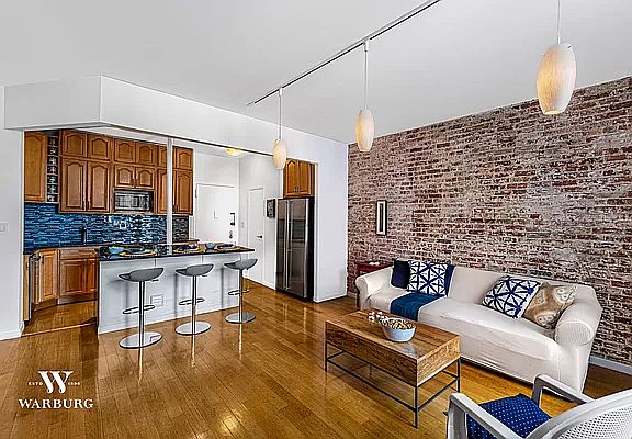 2nd image of 720 Greenwich St APT 6O