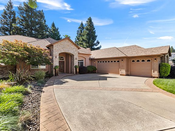 2nd image of 2615 Templeton Dr