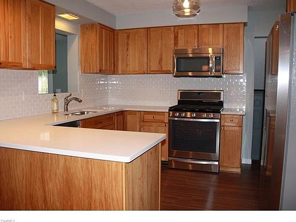 3rd image of 9901 Cynthia Dr
