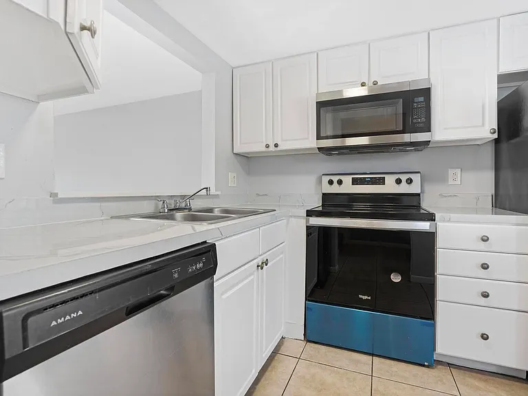 4080 NW 90th Ave #4080 — Photo 5