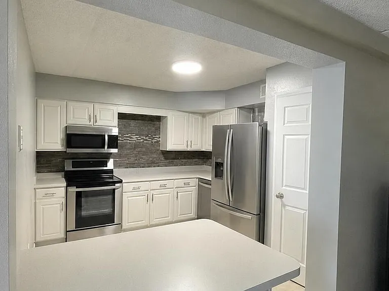 3401 Townsend Blvd #209 — Photo 1