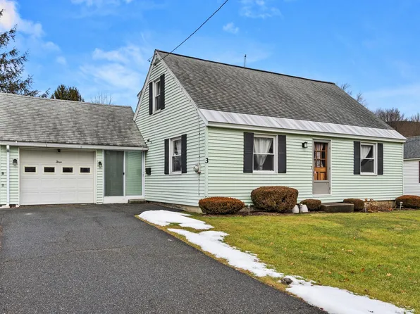 3 Reed St, Great Barrington, MA 01230