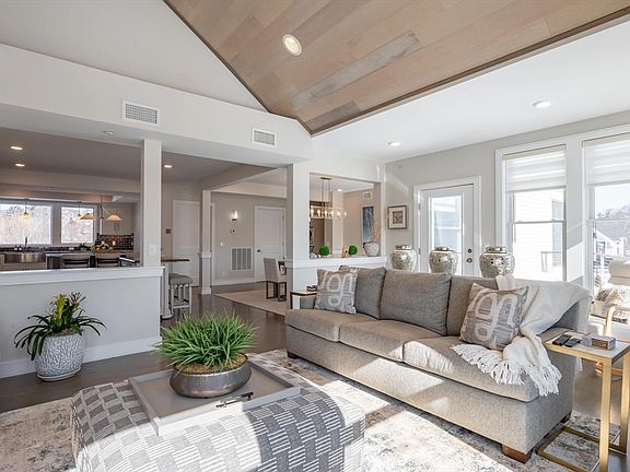 4th image of 78 Thatcher Rd Unit 6