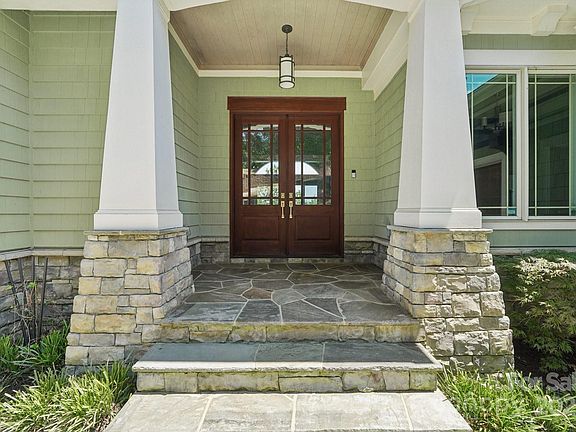 4th image of 3229 Lake Pointe Dr