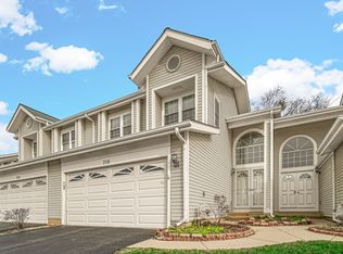 706 Sturnbridge Ln, Schaumburg, IL
