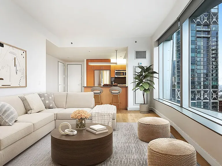 8 Spruce St #30T — Photo 1