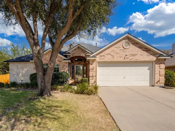 660 Chestnut Ln, Saginaw, TX 76179