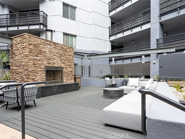 629 Traction Ave #635 — Photo 9