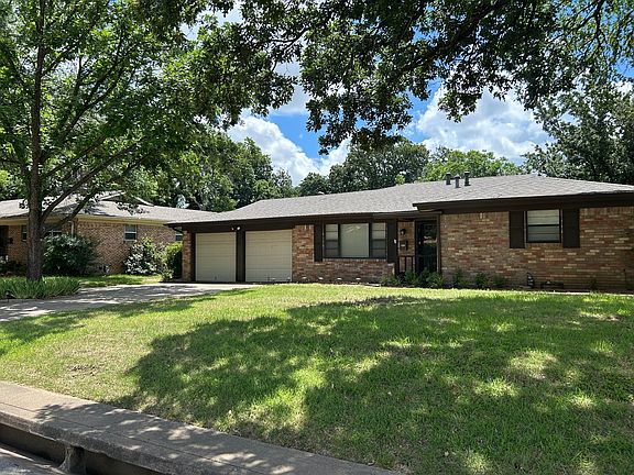 2nd image of 903 Clebud Dr