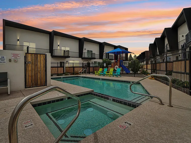 Sonoran Townhomes — Photo 51