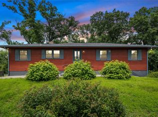 6606 Berry Rd SE, Cedar Rapids, IA 52403