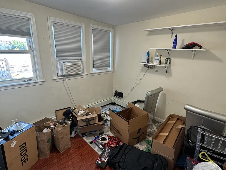 229 London St #3 — Photo 9