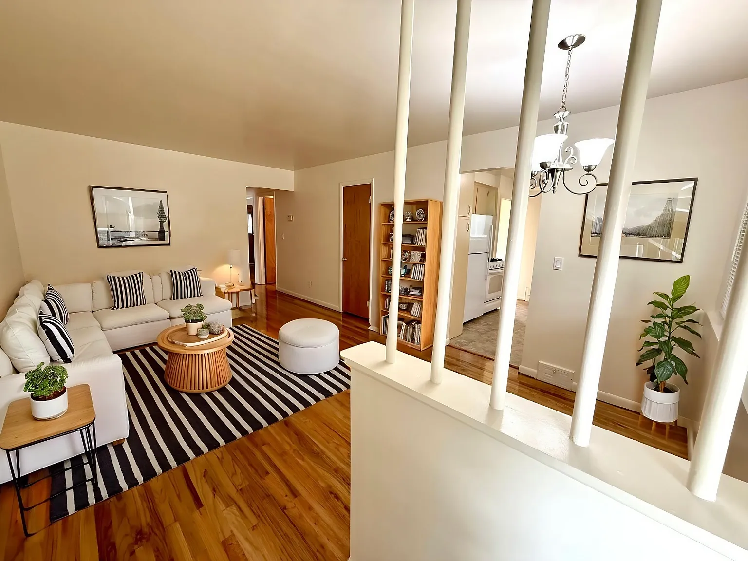 3 bed, 1014 sqft, $1,900 — Photo 2