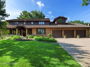 431 Creekside Ct, Willowbrook, IL