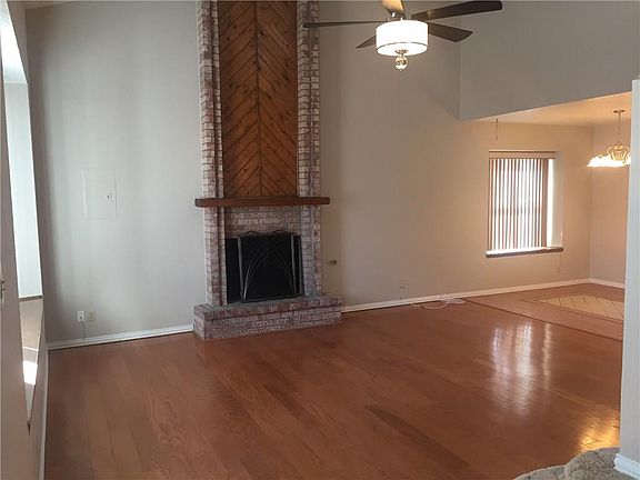 3rd image of 6013 Belladonna Cir