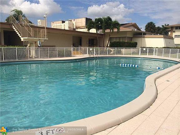 2nd image of 16900 NE 14th Ave APT 215