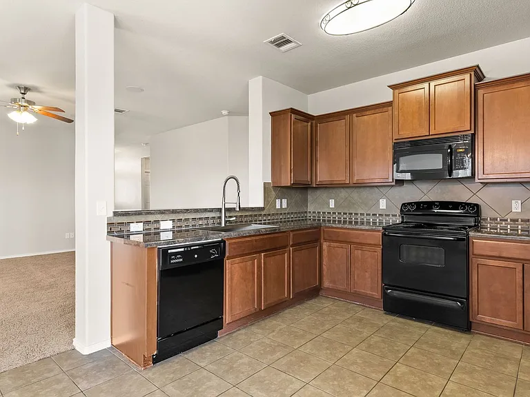 9510 Shimla Dr — Photo 6
