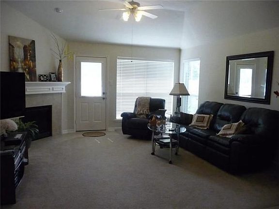 2nd image of 4822 Harbor Glen Ln