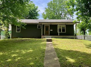 128 N Broad St, Hillsboro, IL 62049