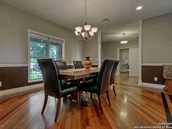 3rd image of 624 River Chase Way