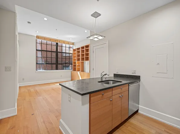 2516 Q St NW APT Q102, Washington, DC 20007