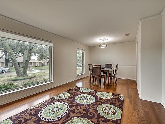 3rd image of 2101 Scarlet Oak Dr