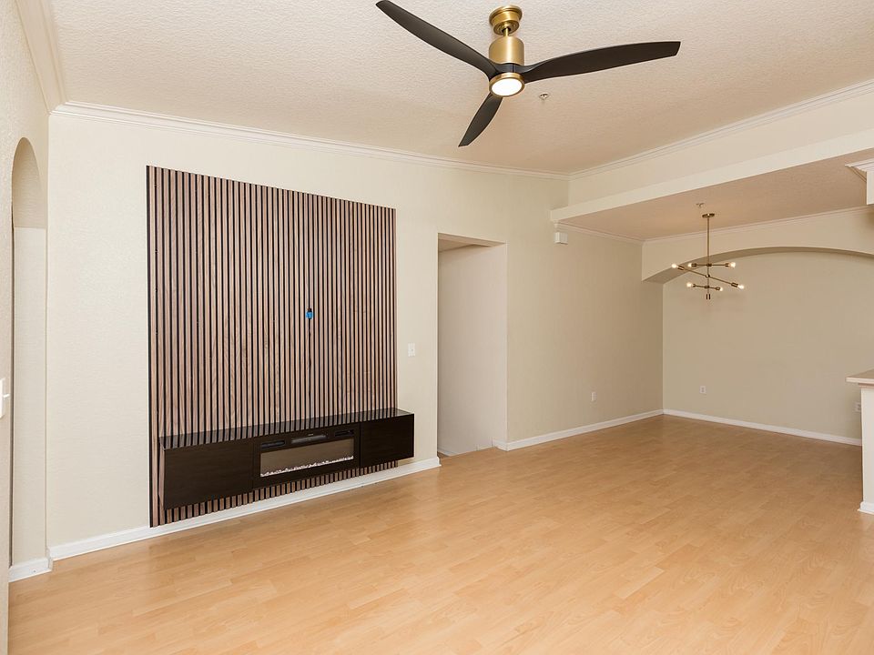 1st image of 10075 Gate Pkwy N APT 405