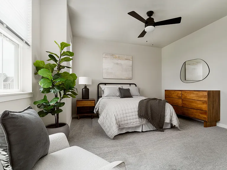 Apex at Verona Bedroom | Townhomes