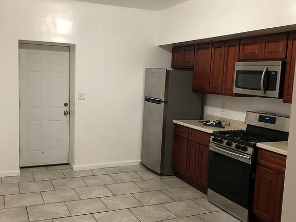 2nd image of 471 2nd St #1-F